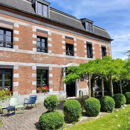 Aubepine Bed & Breakfast 3*