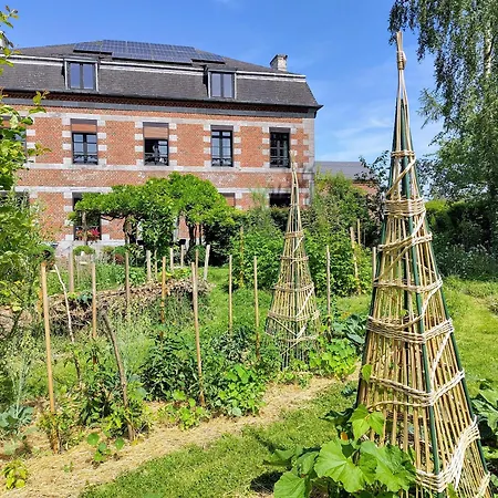 Aubepine Bed & Breakfast Sains-du-Nord