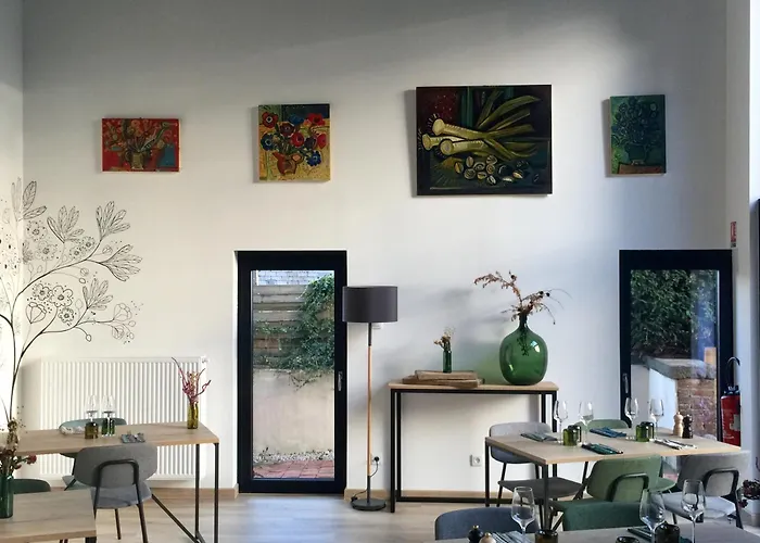 Aubepine Bed & Breakfast Sains-du-Nord